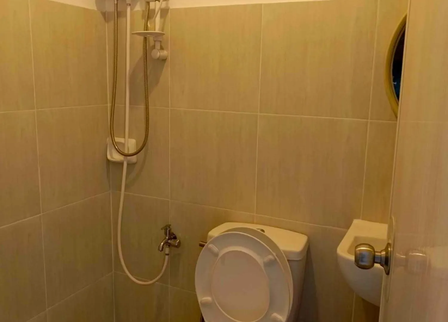 Отель Ecoland 88 Apartelle & Suite Davao